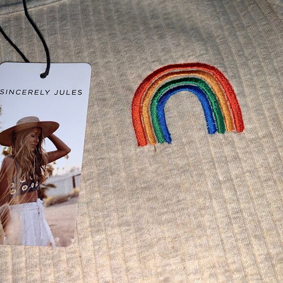 NWT Sincerely Jules Beige Ribbed Short Sleeve Embroidered Rainbow Dress MED - Picture 4 of 10
